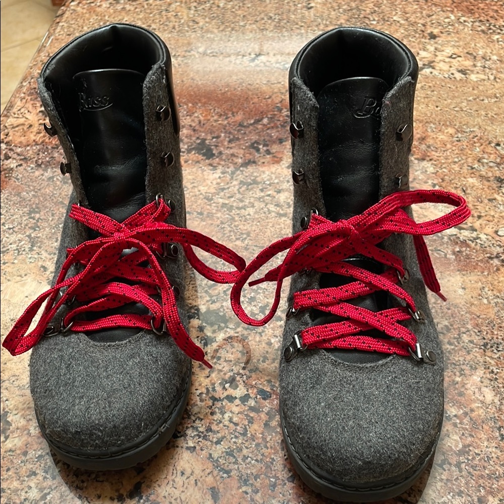 Bass Gray Combat/Ankle Boots with Red Laces